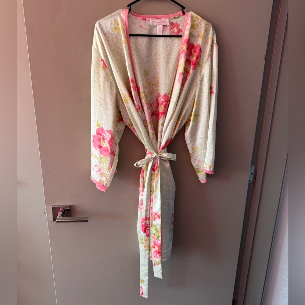 Oscar de la Renta Pink Label Women’s Green & Pink Floral Print Satin Robe